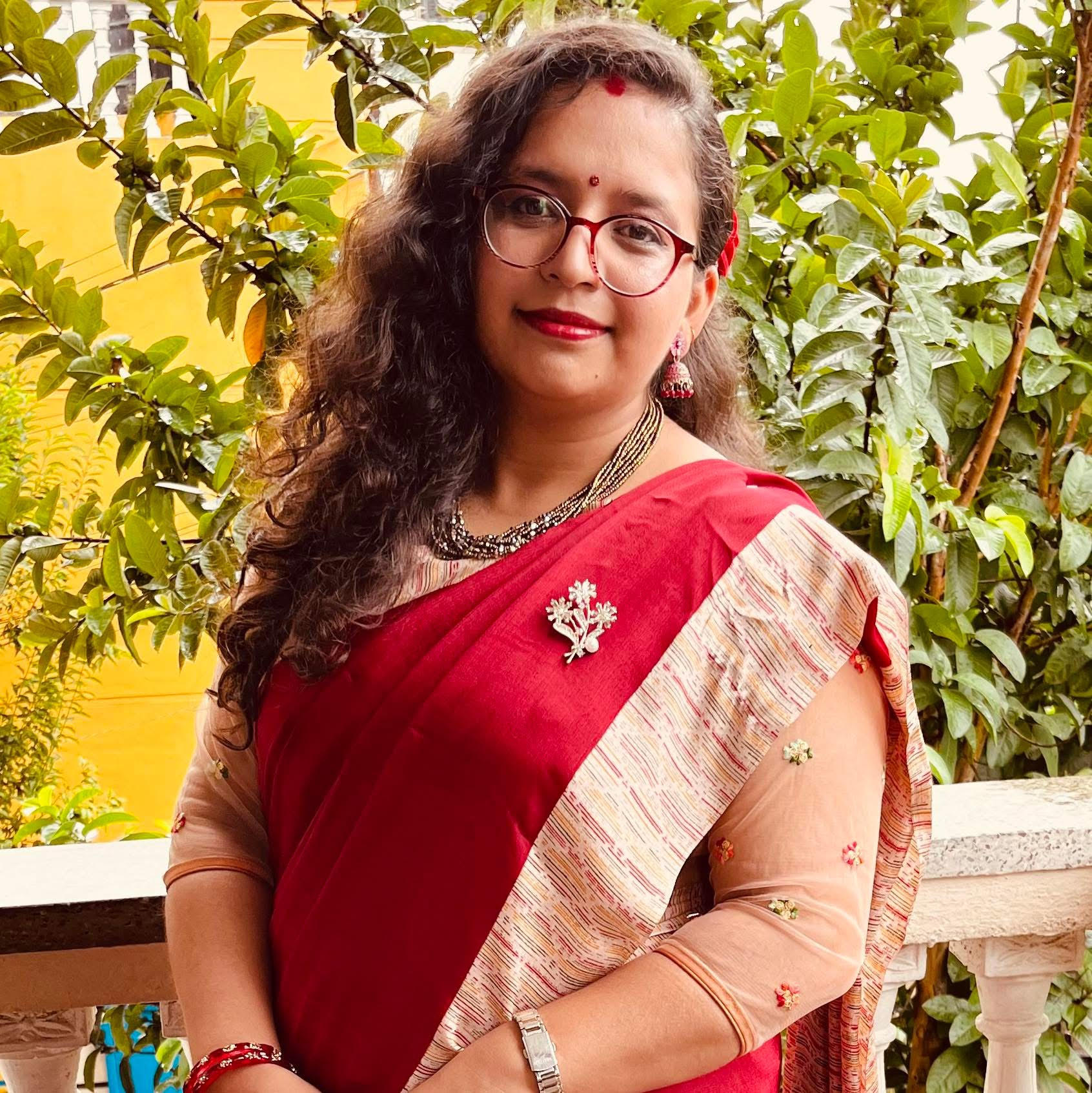 एलिस्मा अधिकारी